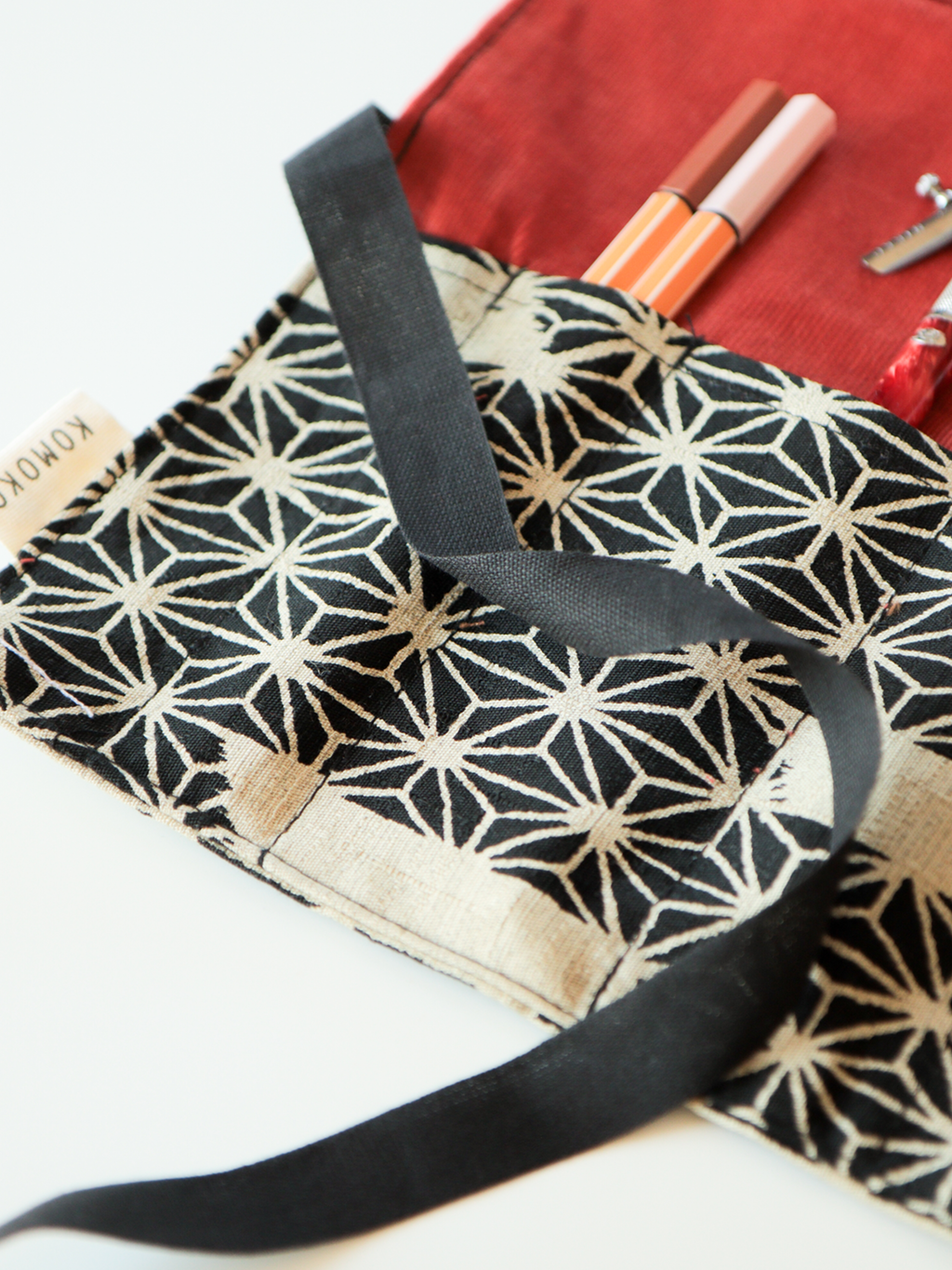 Astuccio arrotolabile per Calligrafia – Asanoha