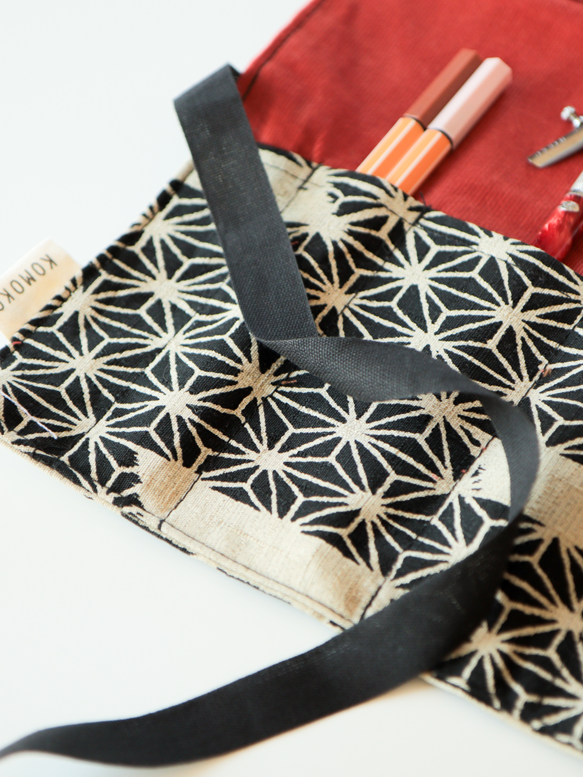 Astuccio arrotolabile per Calligrafia – Asanoha