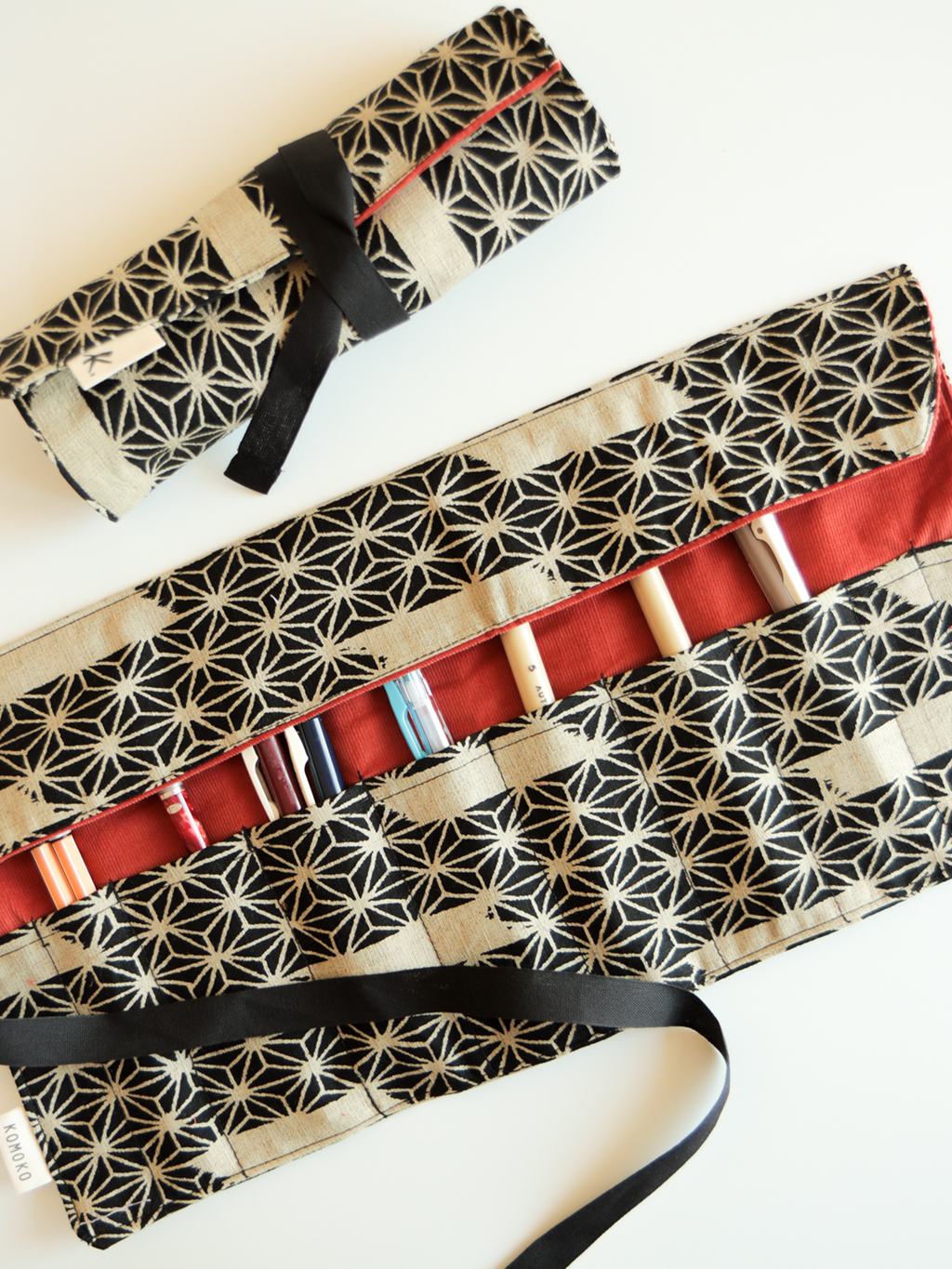 Astuccio arrotolabile per Calligrafia – Asanoha