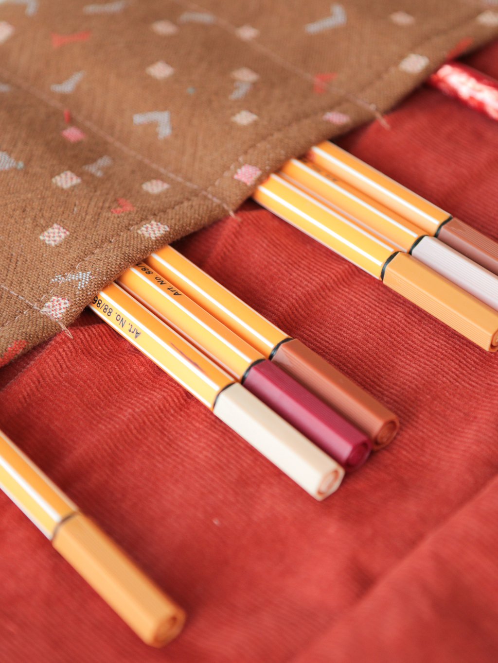 Astuccio arrotolabile per Calligrafia – Terracotta
