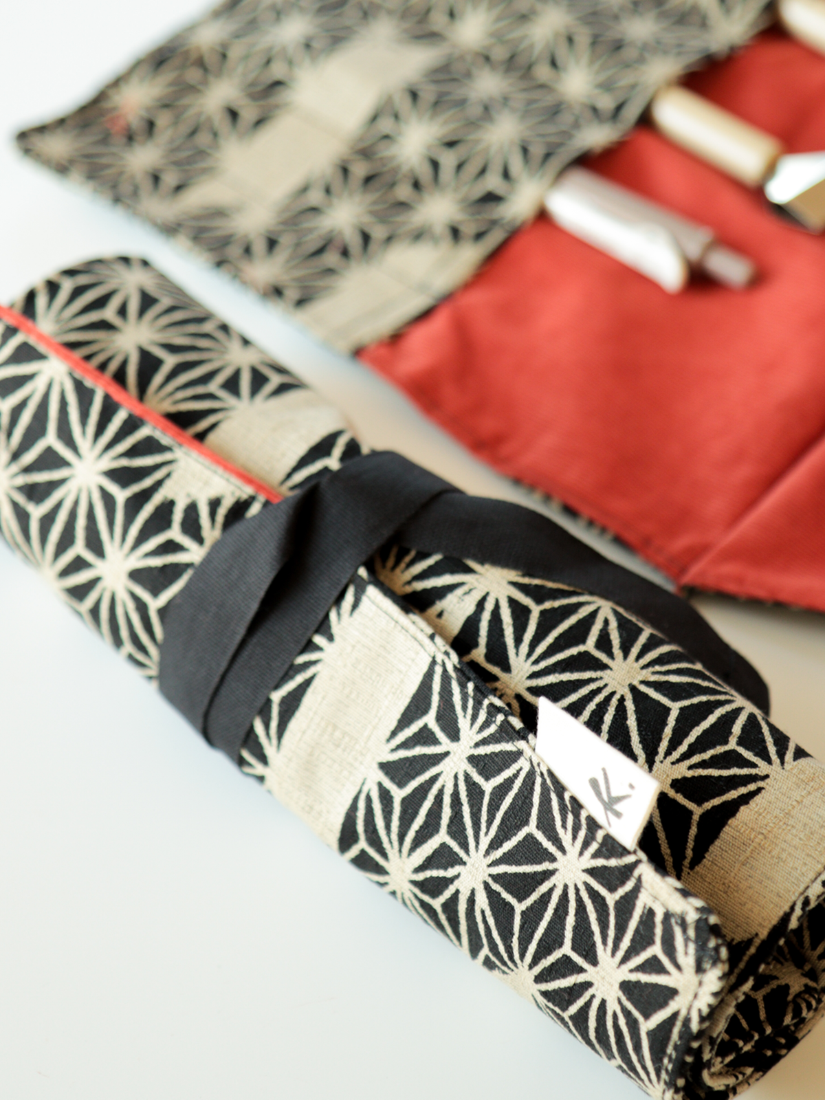 Astuccio arrotolabile per Calligrafia – Asanoha