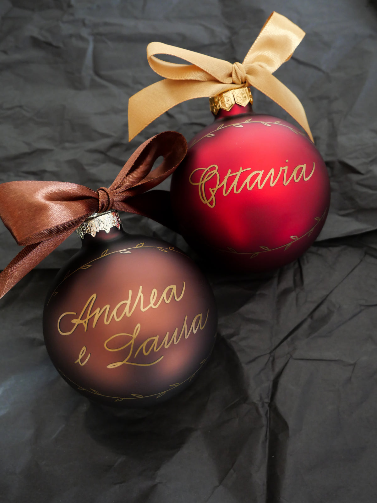 Pallina di Natale personalizzata in vetro con nome scritto a mano