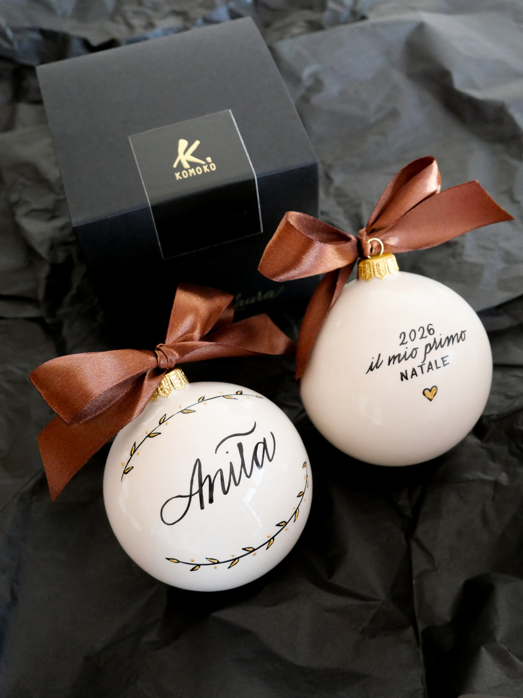 Pallina di Natale personalizzata in ceramica con nome scritto a mano