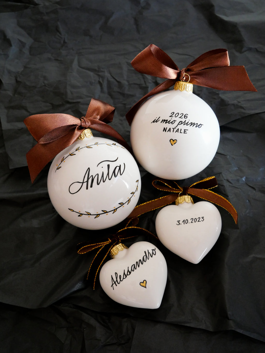Pallina di Natale personalizzata in ceramica con nome scritto a mano