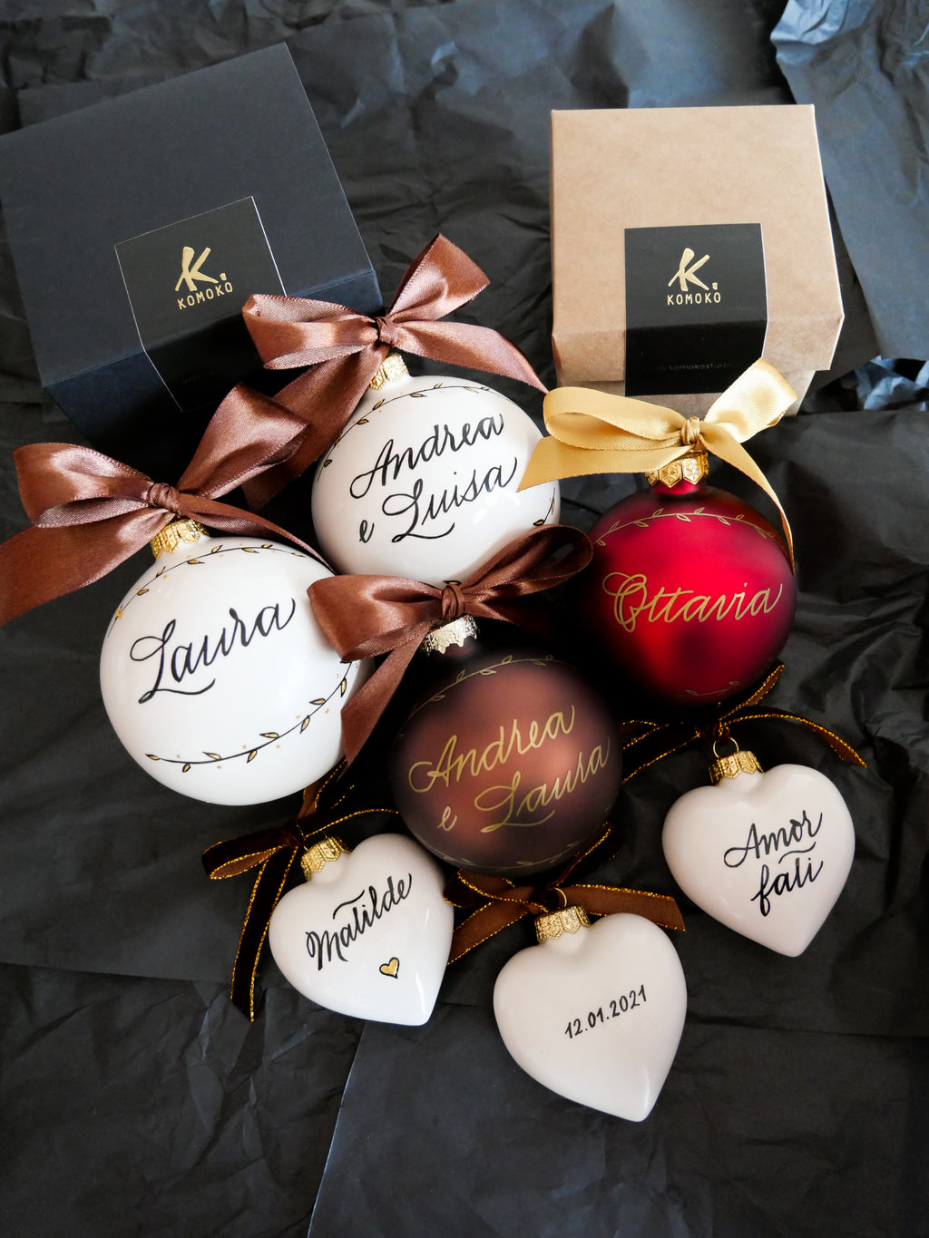 Pallina di Natale personalizzata in ceramica con nome scritto a mano